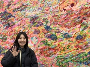 미술시장 블루칩 ‘맨손화가’ 록카쿠… “지문 멀쩡한거 보니 더 열심히 해야겠어요”