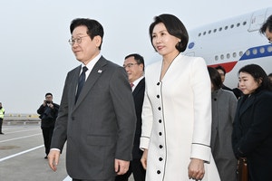 ‘희토류 카드’로 한미일 공조 균열내려는 中… 李 ‘외교적 선택’ 압박