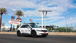 비상등 점등·차선변경 척척… 운전대 놓고 라스베이거스 40분 질주[CES 2026]