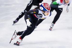 ‘키다리 아저씨’의 든든한 지원… 밀라노엔 ‘얼음꽃’이 활짝