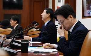 美 ‘우리가 반대하는 정통망법은 처리하면서 투자법은 왜 미루나?’…韓 민주당에 강한 불신 표출