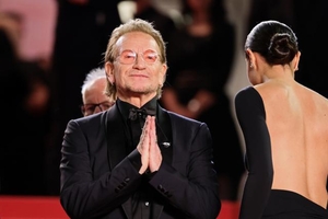 미국 ICE 비판하는 노래로… 록밴드 U2, 9년만에 신보