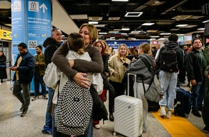“한국행 편도 항공권이 900만원”…험난한 ‘중동 탈출길’
