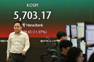 “손절·존버 갈피 못잡겠어요” 개미들...관건은 ‘빚투’