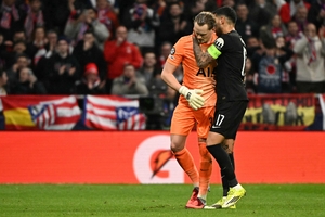 챔스리그서 15분만에 3실점… 토트넘 ‘굴욕’