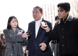 ‘13개 의혹’ 김병기 3차 소환… 경찰, 영장신청 검토