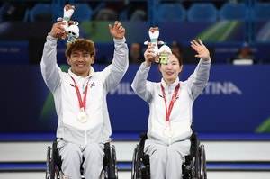 휠체어컬링 백혜진-이용석, 연장 혈투끝 은메달[2026 동계패럴림픽]