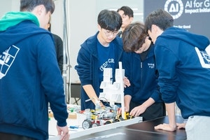 개발자 지망생부터 소상공인까지… 전국민 ‘AI 코어 강화’ 커리큘럼[‘청년도약 프로젝트’ 현장을 가다]