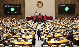 ‘개헌도 특검처럼?’… 與, 국민의힘 협의없이 강행