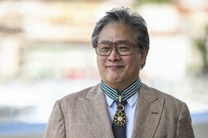 박찬욱 감독, 佛최고 문화훈장 ‘코망되르’ 수훈… “너무나 감동적”