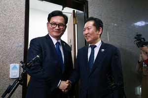 [속보]송영길 “盧 장례식도 참석 못해” 직격에…정청래 “100% 허위사실”