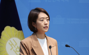 <b>고민정</b>, 8일 <b>당대표 출마</b> 선언…“정청래에 불만 많다”