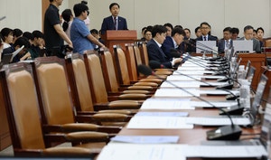 11개 상임위 ‘반쪽 국회’…‘부실 법안’에 국민만 피해
