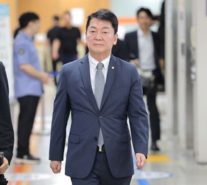 [속보]안철수 “한동훈, 국민의힘에 얼씬도 하지 말라” 복당 반대