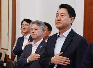 6·3 후 국무회의 첫 참석한 吳… 韓총리 제지로 <b>발언</b> 못해