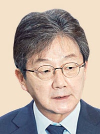 유승민, 오세훈 만나 ‘보수통합’ 논의…  “총선 위해 ‘반탄’ 끌어안아야”
