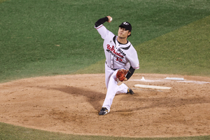 “8월 15일 전 등록하면 된다더니”…KBO 유권해석 번복에 <b>LG 오카다</b> 영...