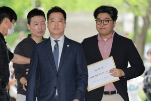 ‘가세연’ <b>김세의</b>, 김수현 <b>명예훼손</b> 국민참여재판 신청