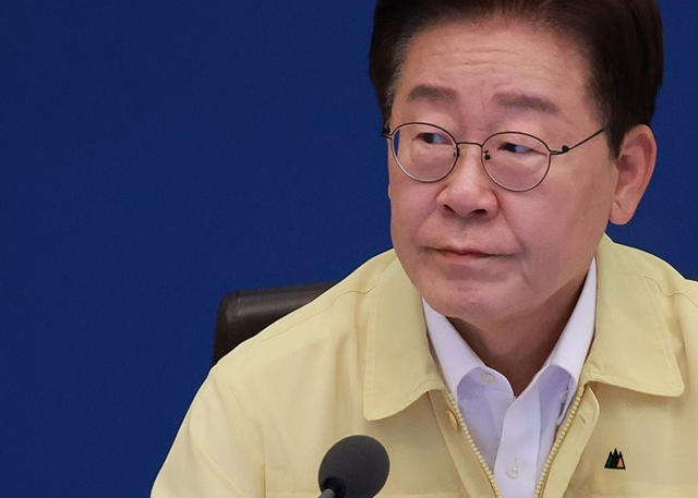 이재명 대통령이 20일 청와대에서 열린 수석보좌관회의에서 발언하고 있다. 연합뉴스