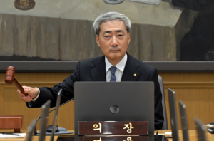 [속보]<b>기준금리</b> 올리자 코스닥 ‘바로’ 꺾였다