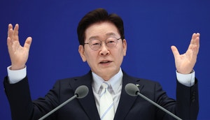 [속보]<b>李 대통령</b> 지지율 36.2% 취임 후 최저…30대는 27.3%-리서치뷰