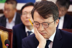 ‘허위사실 유포 피고인’ 김의겸…법사위 與간사 자격 논란