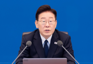 [속보]<b>대통령</b> 20대 <b>지지율</b> ‘20%대’ 찍었다…25%로 역대 <b>최저치</b>-한국갤...