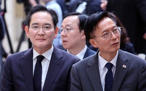 [속보]<b>삼성전자</b>-<b>미스트랄AI</b> 투자 협약…4.7조 투자 유치 주도