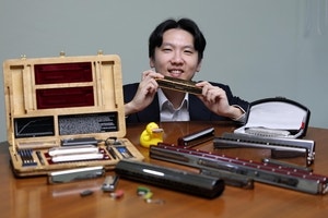 “늘 악보 부족한 작은 악기… 직접 출판사 차려 교본·명곡집 내”[M 인터뷰]