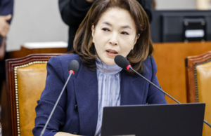 <b>김민전</b> “尹, 감옥서 20억? 부러우면 가보시라”