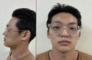 [속보]‘<b>장모살인</b>·아내납치’ 피의자, 26세 <b>김성우</b>…경찰, <b>신상</b>정보 공...