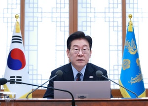 [속보]李<b>대통령 지지율</b> 40%…7주 만에 40%대 <b>회복</b> [한국갤럽]