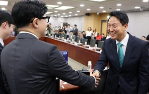 [속보]한동훈 “<b>오세훈</b>과 손 놓은 적 없어…함께 가야”