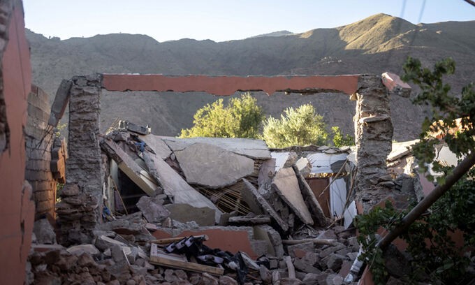 한밤중 ‘규모 6.8’ 강진 덮친 <b>모로코</b>… 고지대 산악 지역 탓 구조 난항