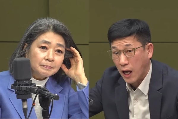 생방송 중 고성 다툼한 <b>진중권</b>‧<b>김행</b>…결국 <b>마이크</b>까지 껐다