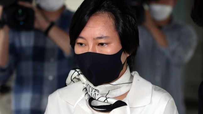 '회유 의혹' 검사, <b>장시호 사과</b> 문자 공개…"과시하려 거짓말"