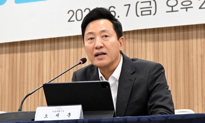 “위원장 ‘독식’, <b>이재명</b> ‘대선 꽃길’ 만들려는 의도”… <b>오세훈</b> 연일 맹...
