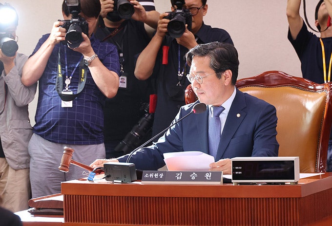 <b>채상병 특검법</b>, 법사위 소위 <b>통과</b>…상정 8일만