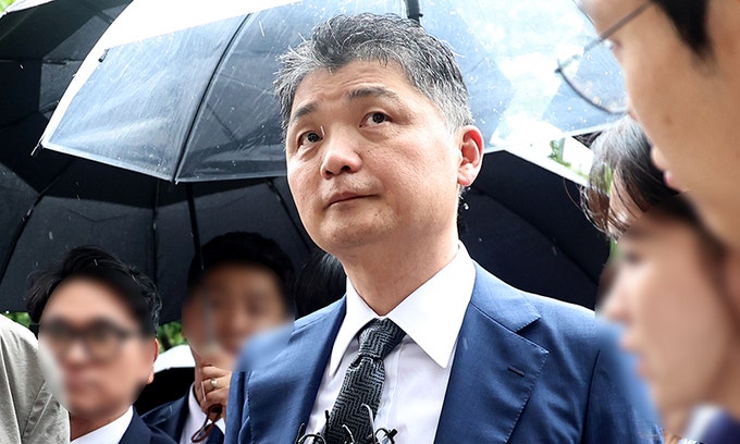 '<b>카카오</b> 창업주' 김범수 구속 소식에 그룹주 일제 하한가