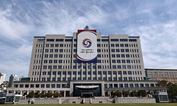 <b>대통령실</b> 청사까지 ‘北 <b>오물풍선</b>’… “심각성 인지”