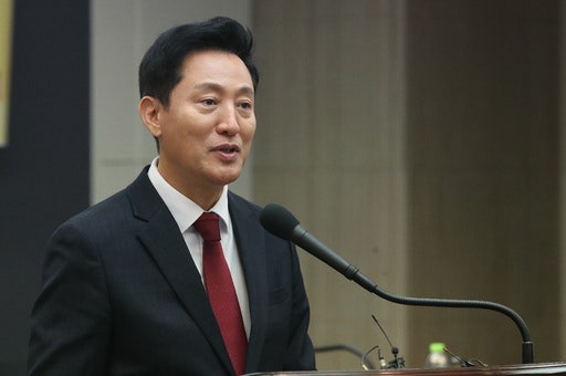 <b>오세훈</b>, <b>임종석</b> 주장에 “종북 아닌 <b>충북</b>(忠北)”