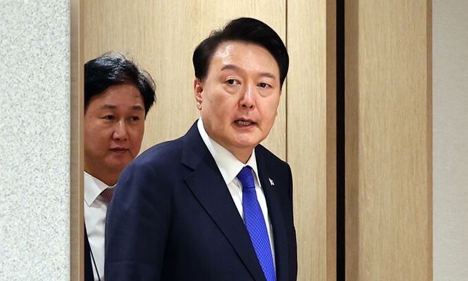 尹, <b>김여사</b> <b>특검법</b> 등에 거부권 예고…국회 재표결시 ‘이탈표’ 나올까