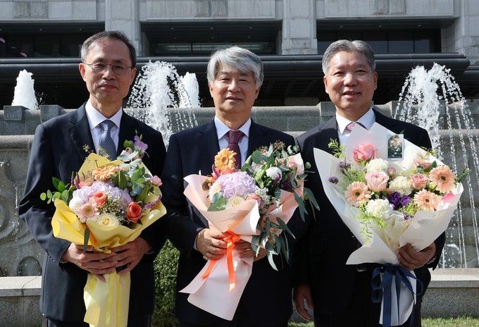 [포토] <b>이종석 헌법재판소장</b> 및 이영진·김기영 재판관 퇴임식