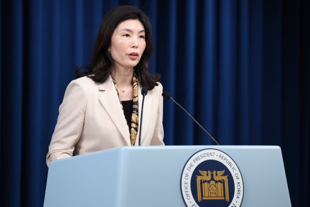대통령실, 임신 초기 유·사산 휴가 ‘10일’ 확대…"<b>저출생 대응</b> 총력...
