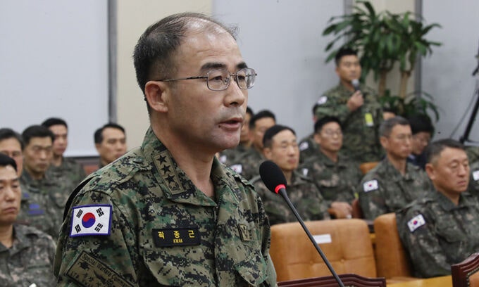 특전사령관 “尹, 문 부수고 <b>의원</b>들 끄집어내라고 <b>지시</b>”