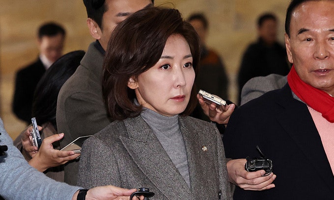 <b>나경원</b> “<b>한동훈</b> 등장이 불행의 시작…與, 이미 <b>비대위</b> 전환”