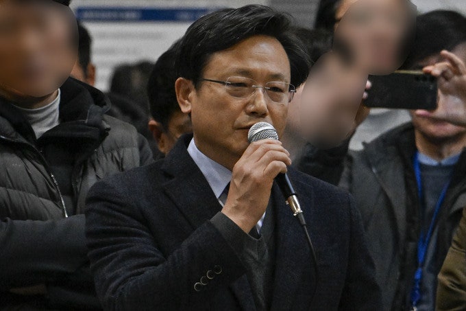 경찰, <b>제주항공 김이배 대표</b> 출국금지… 중요 참고인