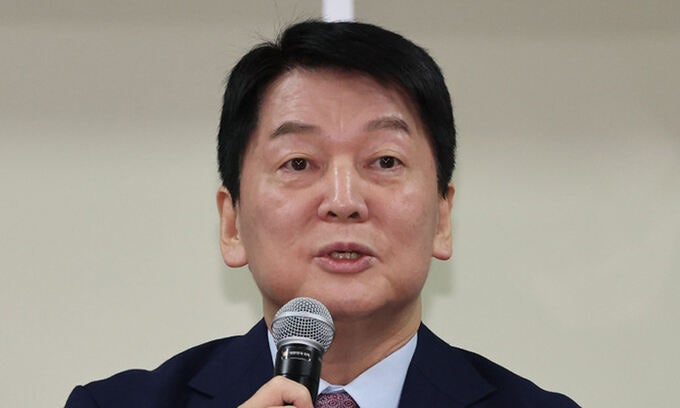 <b>안철수</b> “이재명, 예산 분탕질…<b>AI</b>·<b>민생 추경</b> 추진하자”
