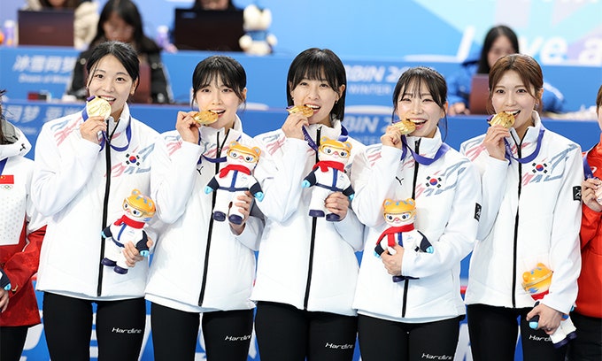 <b>여자컬링</b> 경기도청, 10전 전승 퍼펙트 金…한국 선수단 유종의 미
