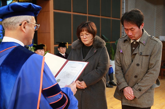 “패션디자이너 꿈꿨는데…” <b>이태원참사 희생자</b> 박가영씨 목원대 <b>명예</b>...